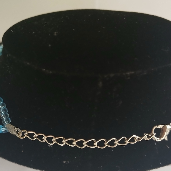 Elegant Blue and White Beaded Necklace - Picture 4 of 5